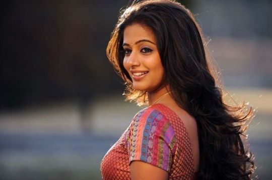 South Indian Actress Priyamani Hot